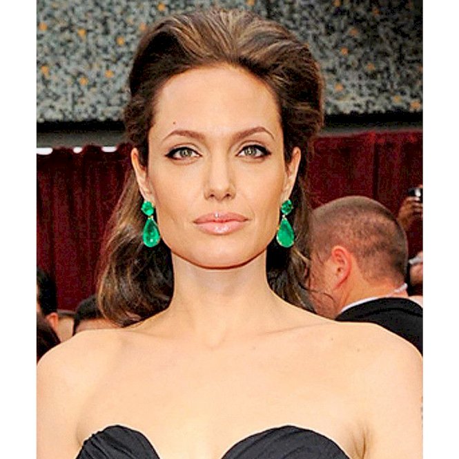 Oscars 2009 - Angelina Jolie in Lorraine Schwartz